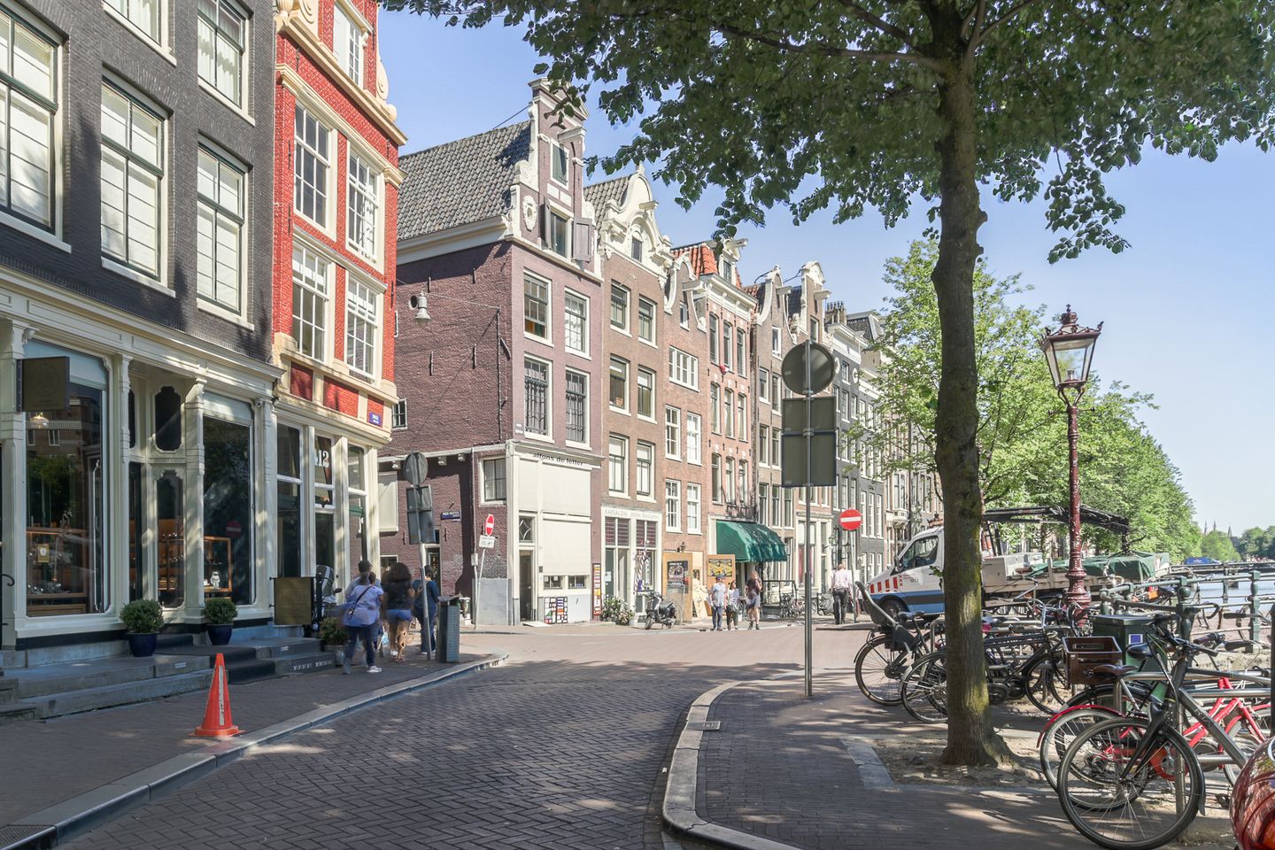 Bekijk foto 2 van Singel 410
