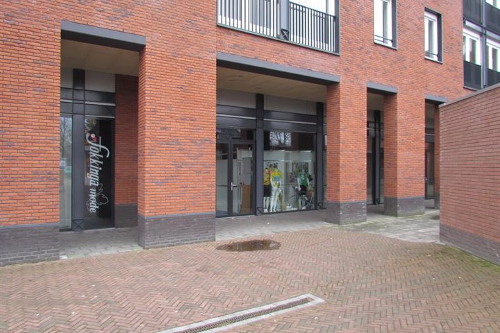 Torenplein 15, Surhuisterveen