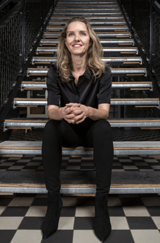 Saskia Jansen - Ik ben werkzaam als commercieel medewerker en ondersteun mijn collega's als assistent makelaar op de binnendienst. (A-RMT).