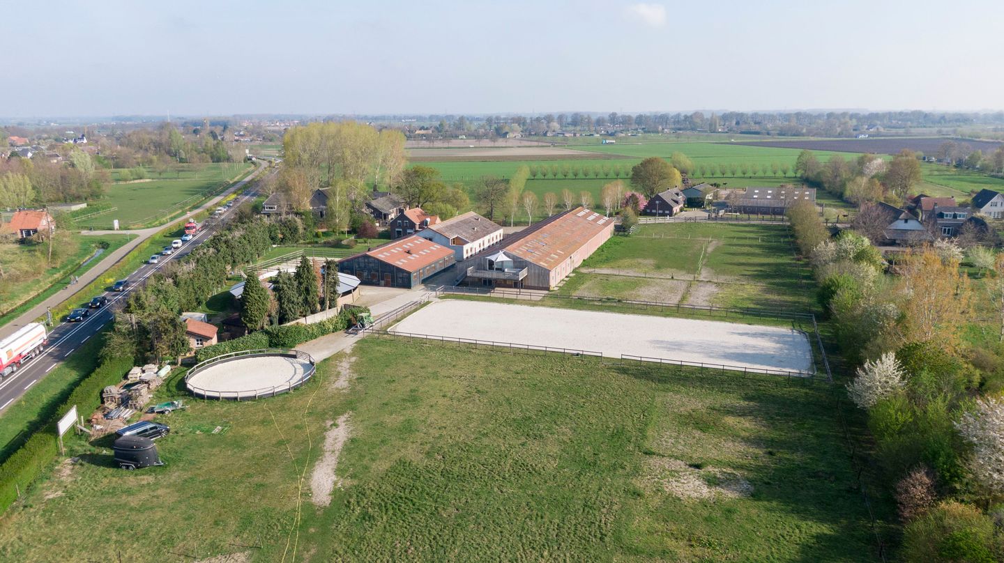 View photo 1 of Wagenstraat 40