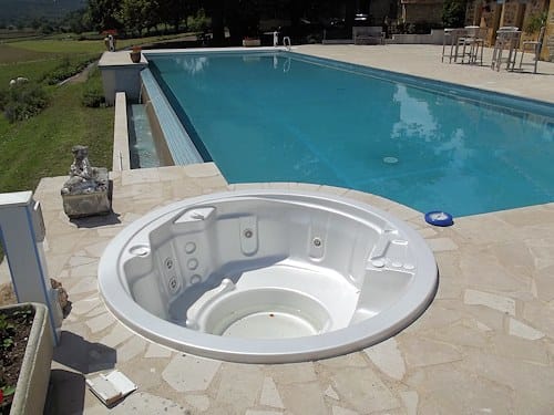 Foto 16 van Chateau la Megene