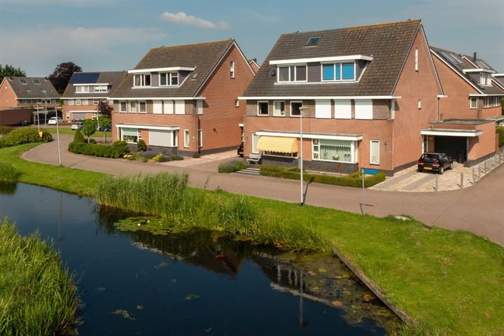 Koopwoningen Waddinxveen - Huizen Te Koop In Waddinxveen [funda]