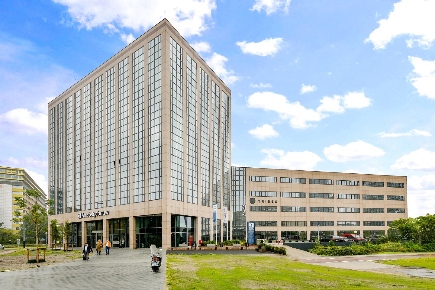 Bekijk foto 1 van Prins Bernhardplein 200