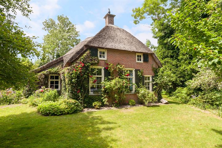 Homes for sale Giethoorn - Houses for sale in Giethoorn [funda]