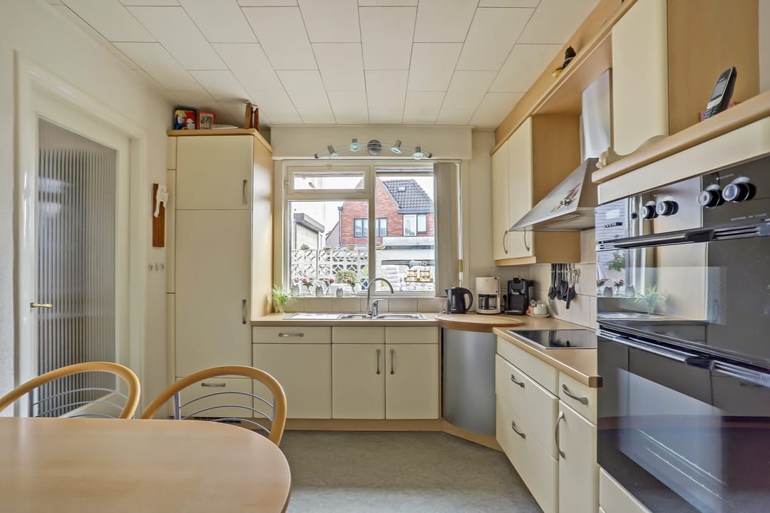 Foto 13 van Pironstraat 10