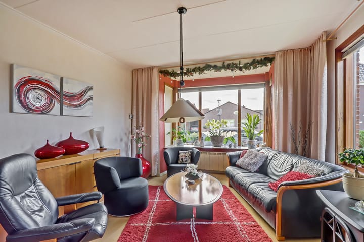 Foto 10 van Pironstraat 10