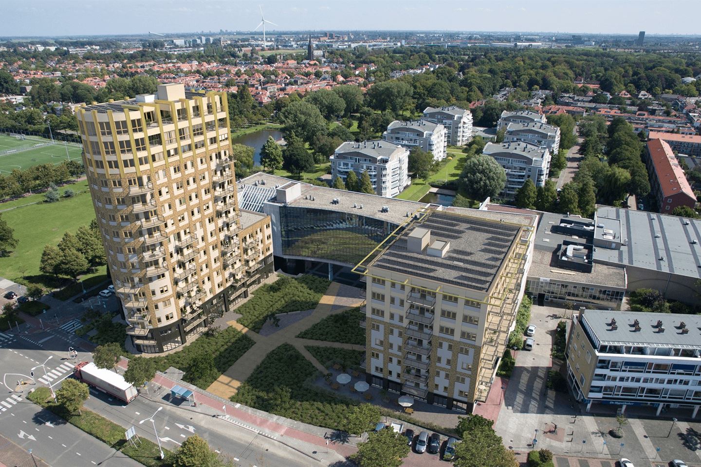 Bekijk foto 1 van Burgemeester Feithplein 2