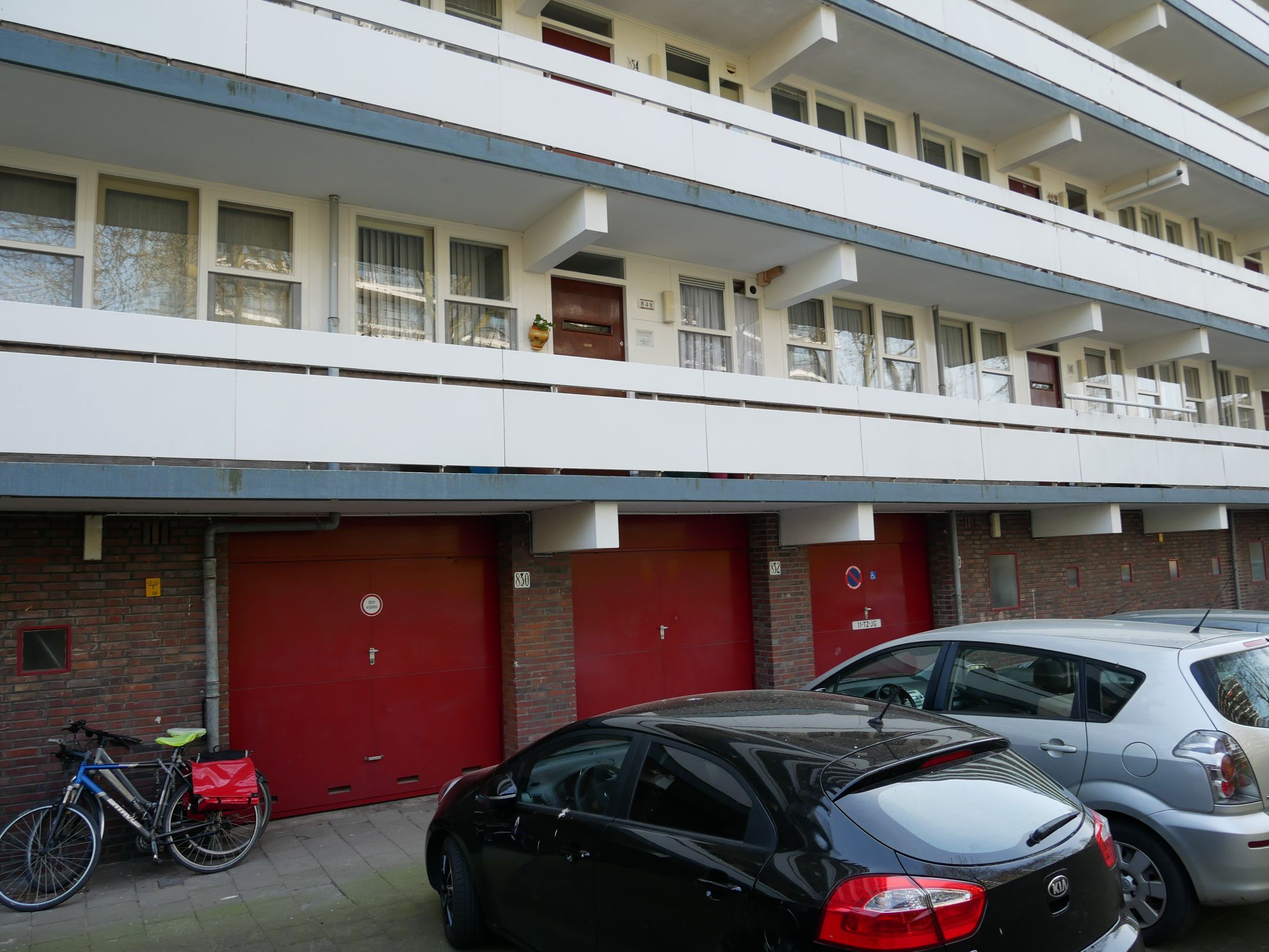 Garagebox Den Haag Zoek garageboxen te huur Isabellaland 2591 EE Den Haag [funda in business]