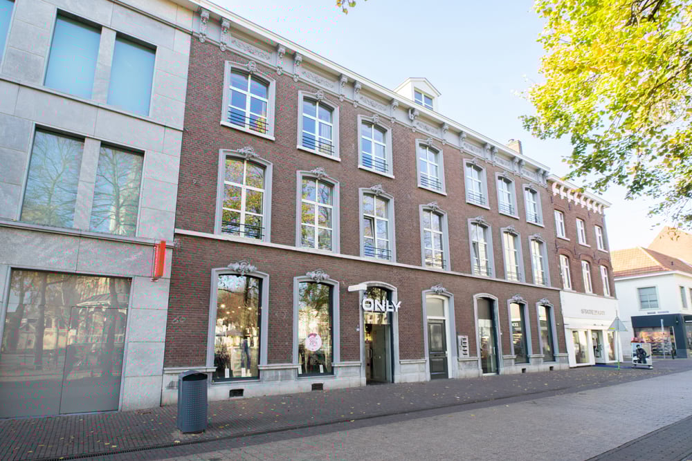 Bekijk foto 3 van Munsterplein 2
