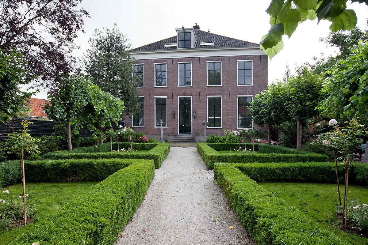 Bekijk foto 1 van Jan Nieuwenhuizenplein 12