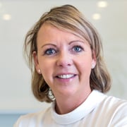 Esther Olsthoorn - Directeur