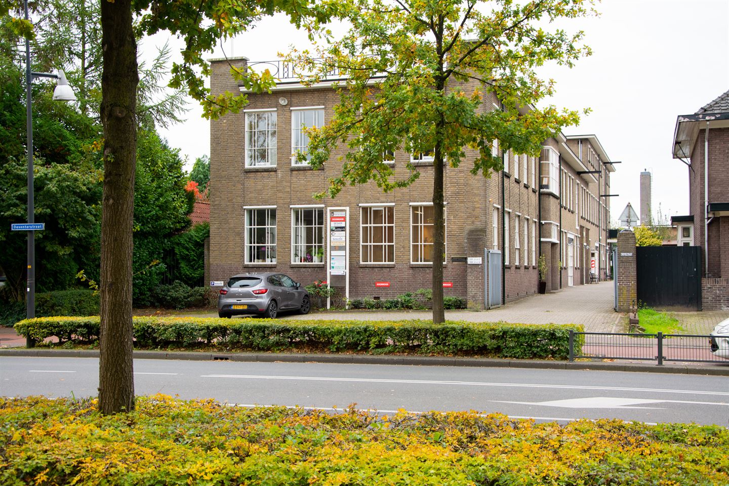 View photo 1 of Deventerstraat 130