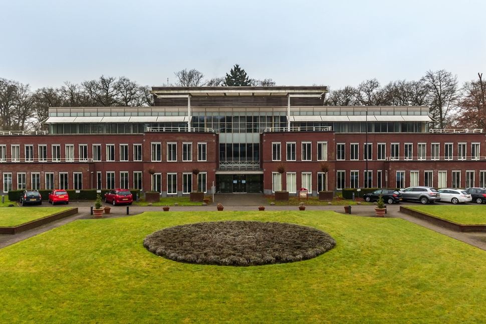 Bekijk foto 1 van Arnhemse Bovenweg 140