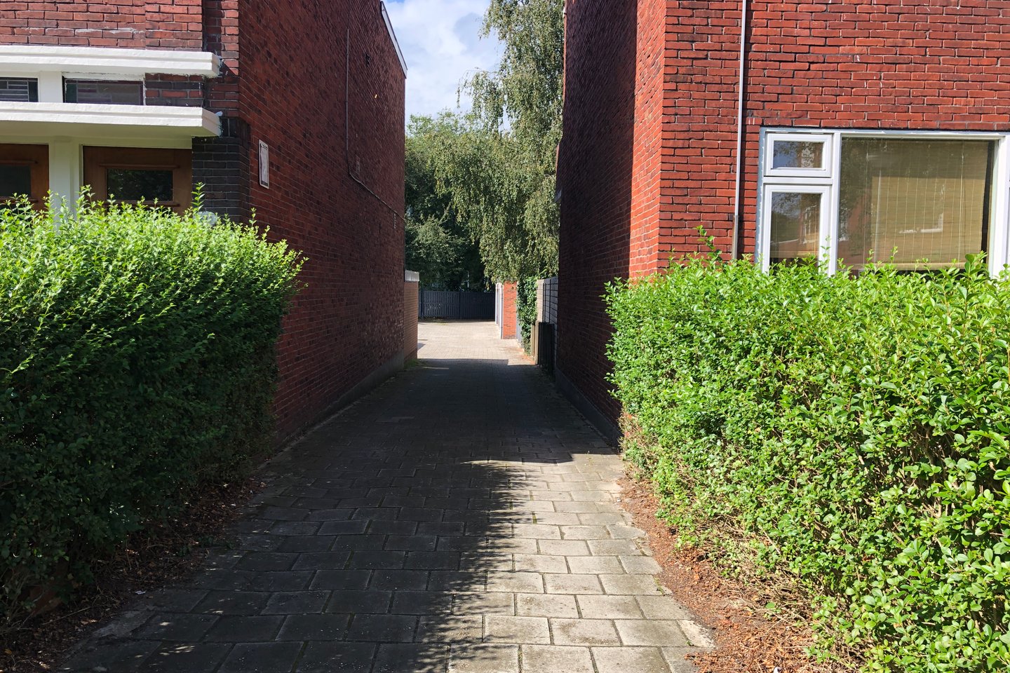 Bekijk foto 2 van Helper Weststraat