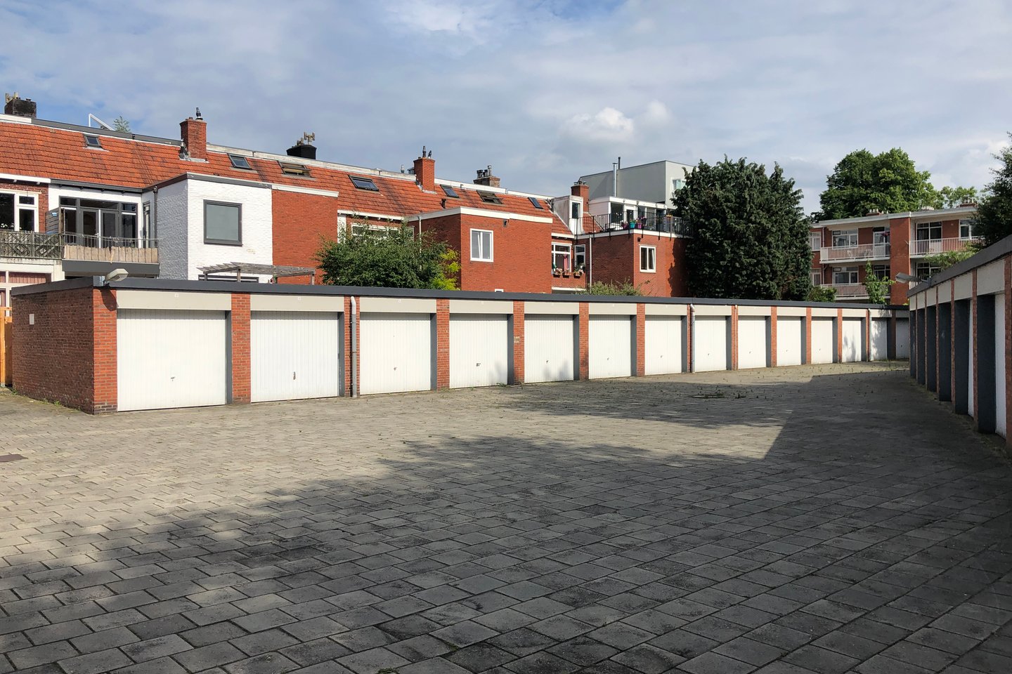 Bekijk foto 1 van Helper Weststraat