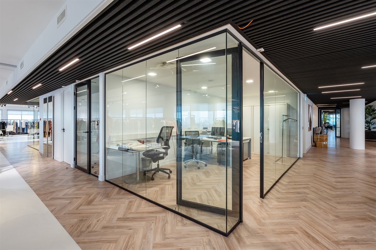 Bekijk foto 4 van Koningin Wilhelminaplein 13