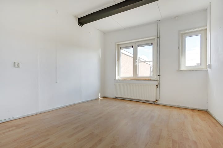 Foto 9 van Voorstraat 16