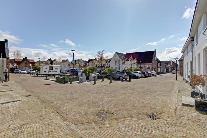 Foto 23 van Voorstraat 16