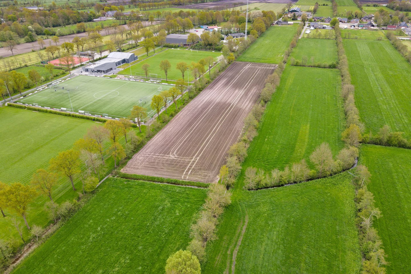 Bekijk foto 3 van Provincialeweg 133 a