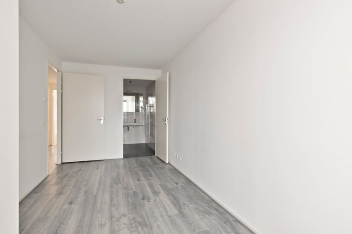 View photo 10 of Floor Wibautstraat