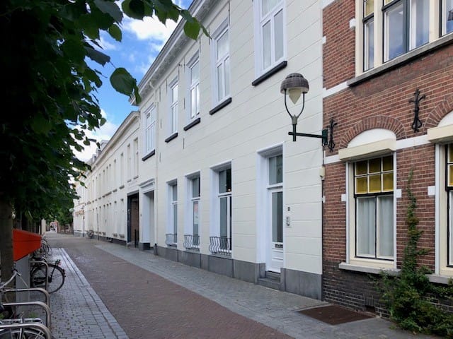 Moeregrebstraat 8