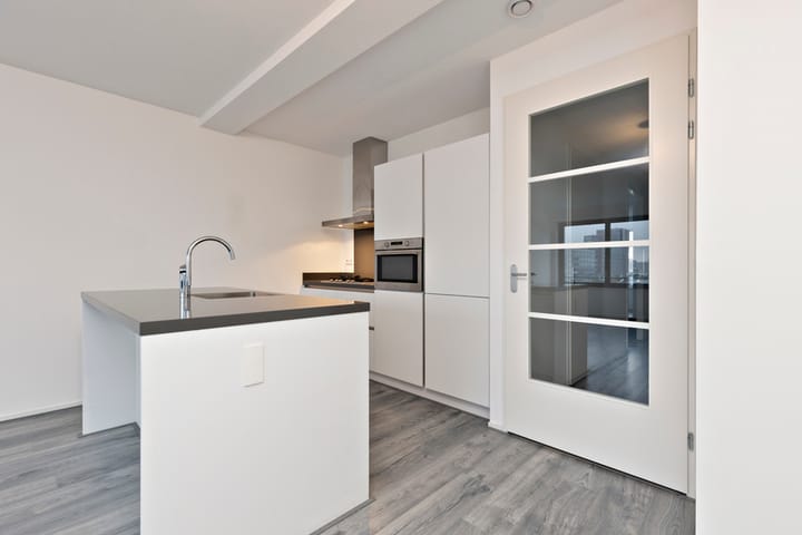 Image of Floor Wibautstraat - Driekamer appartementen Apartment with shared street entrance