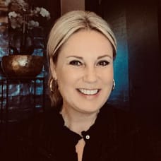 Janet van der Veen - Office Manager