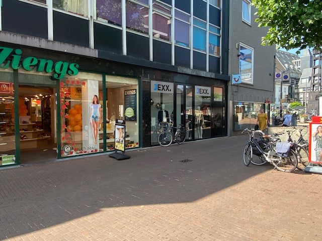 Veestraat 57