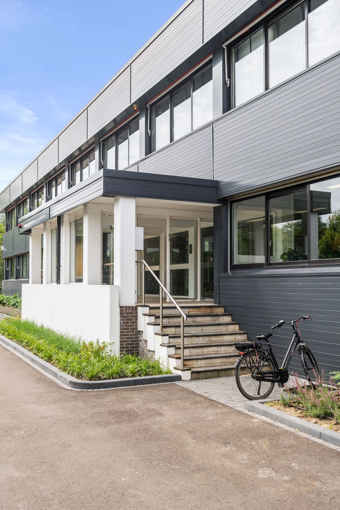 View photo 5 of Landjuweel 15