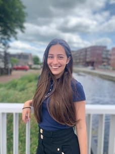 Kayleigh Veninga - Taxateur