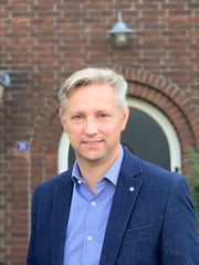 S. Overweel - NVM-makelaar