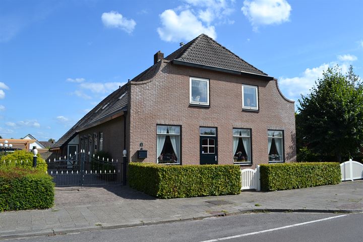 View photo 1 of Zuideropgaande 1