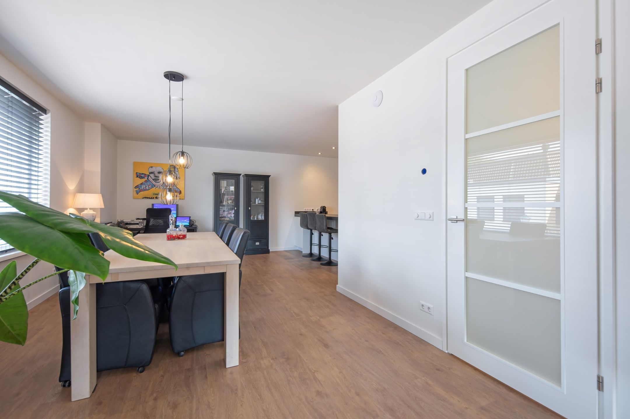 Foto 6 van Warmoesstraat 25