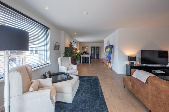 Foto 8 van Warmoesstraat 25