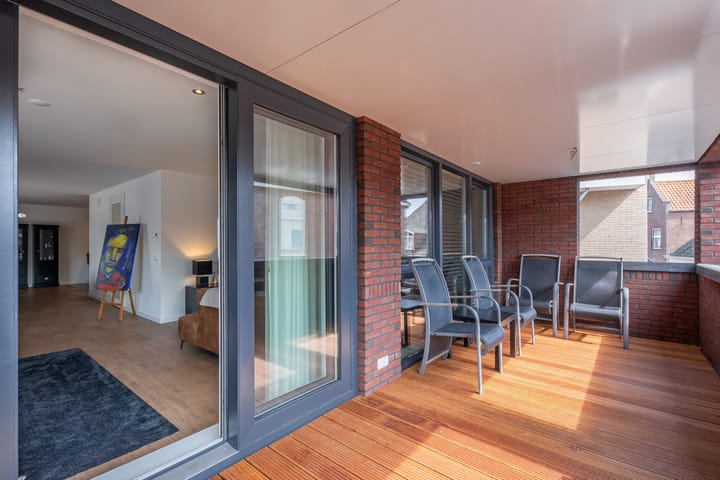 Foto 14 van Warmoesstraat 25