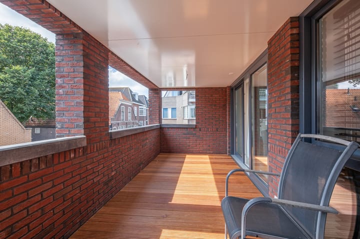 Foto 15 van Warmoesstraat 25