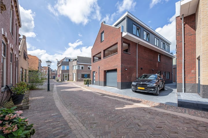 Foto 45 van Warmoesstraat 25