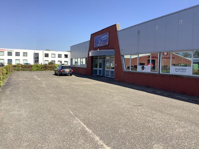 Bekijk foto 2 van Van den Broekeweg 23