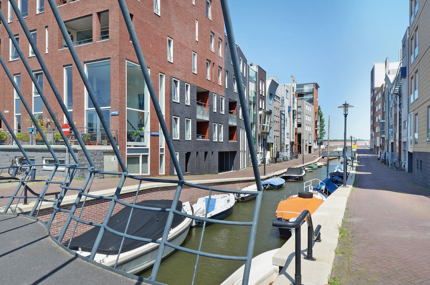 Photo 1 of Java Eiland VIII