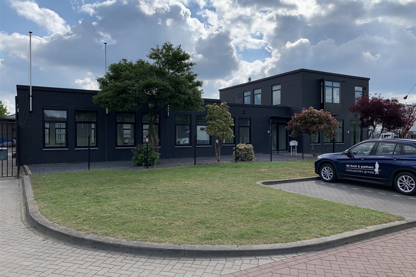 Bekijk foto 1 van Parallelweg-Oost 88