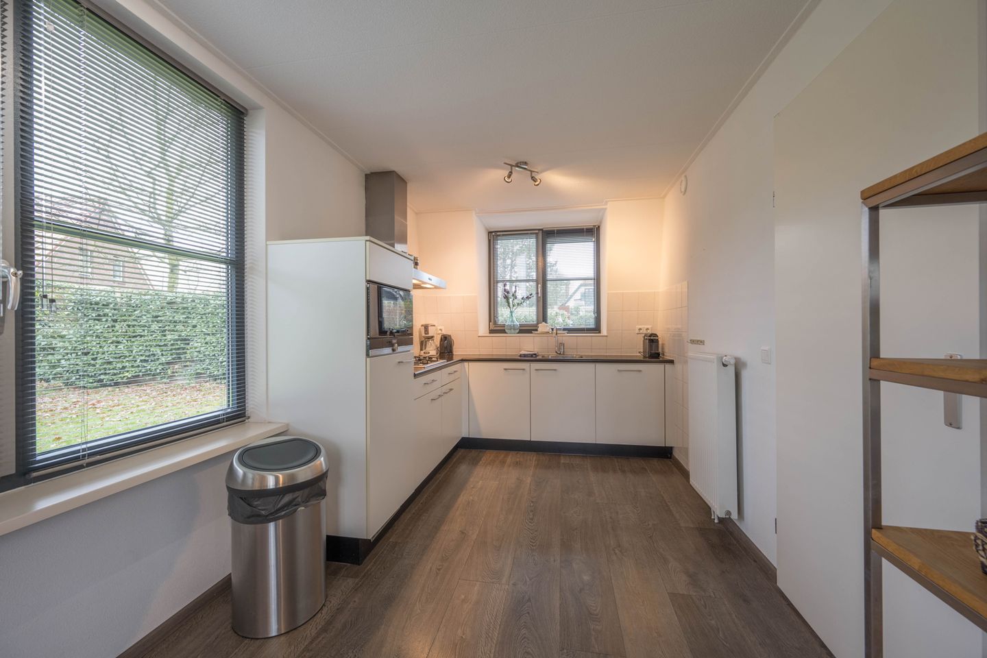 Photo 10 of Burgemeester Peecklaan 8-HUIS 2