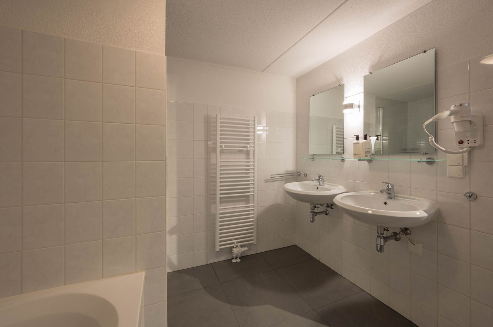 Foto 21 van Burgemeester Peecklaan 8-HUIS 3