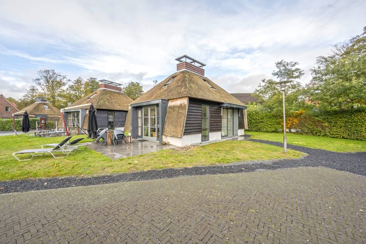 Foto 1 van Burgemeester Peecklaan 8-HUIS 4