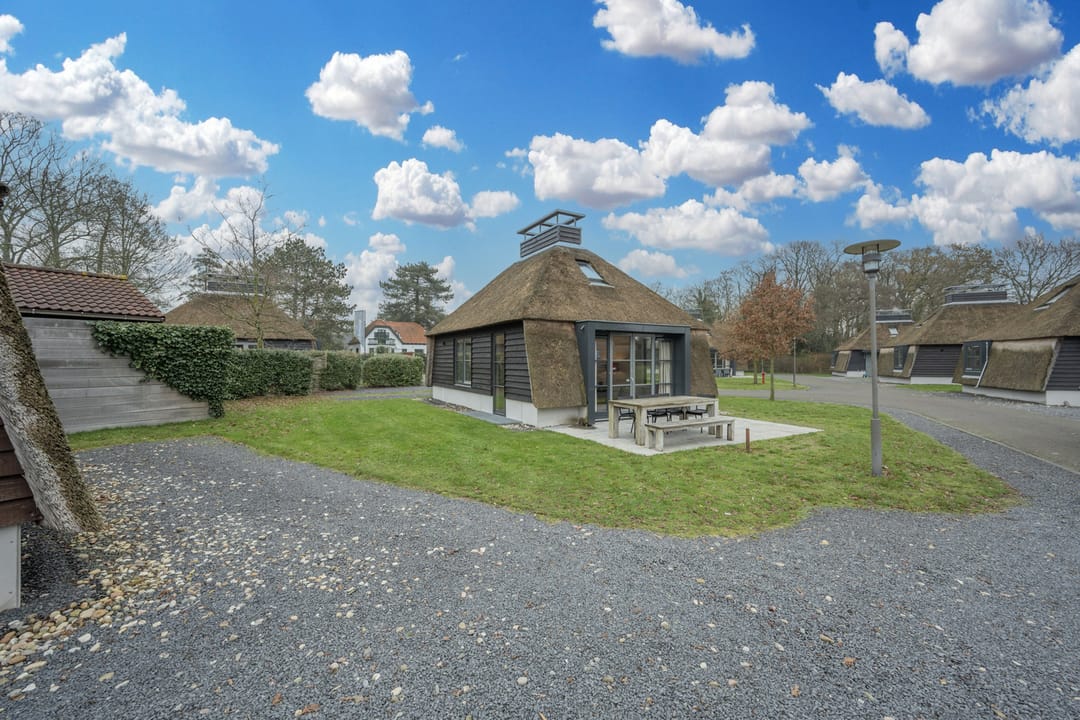 Photo 28 of Burgemeester Peecklaan 8-HUIS 2