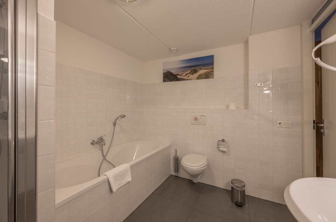 Photo 17 of Burgemeester Peecklaan 8-HUIS 4