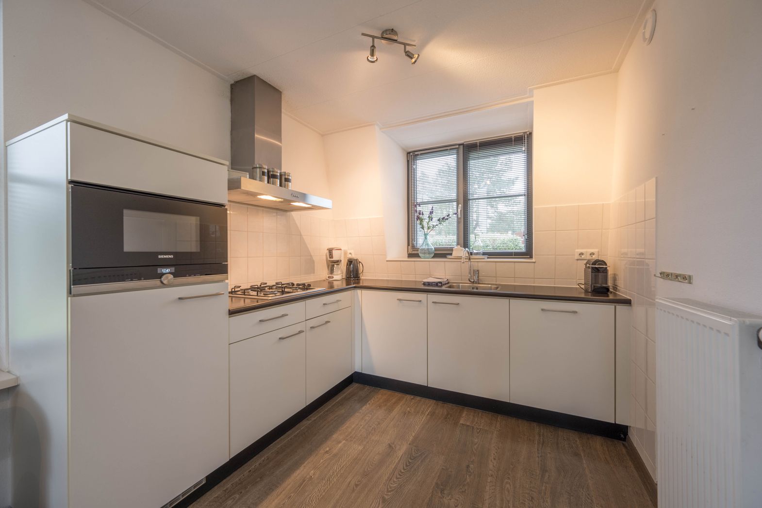 Photo 9 of Burgemeester Peecklaan 8-HUIS 2