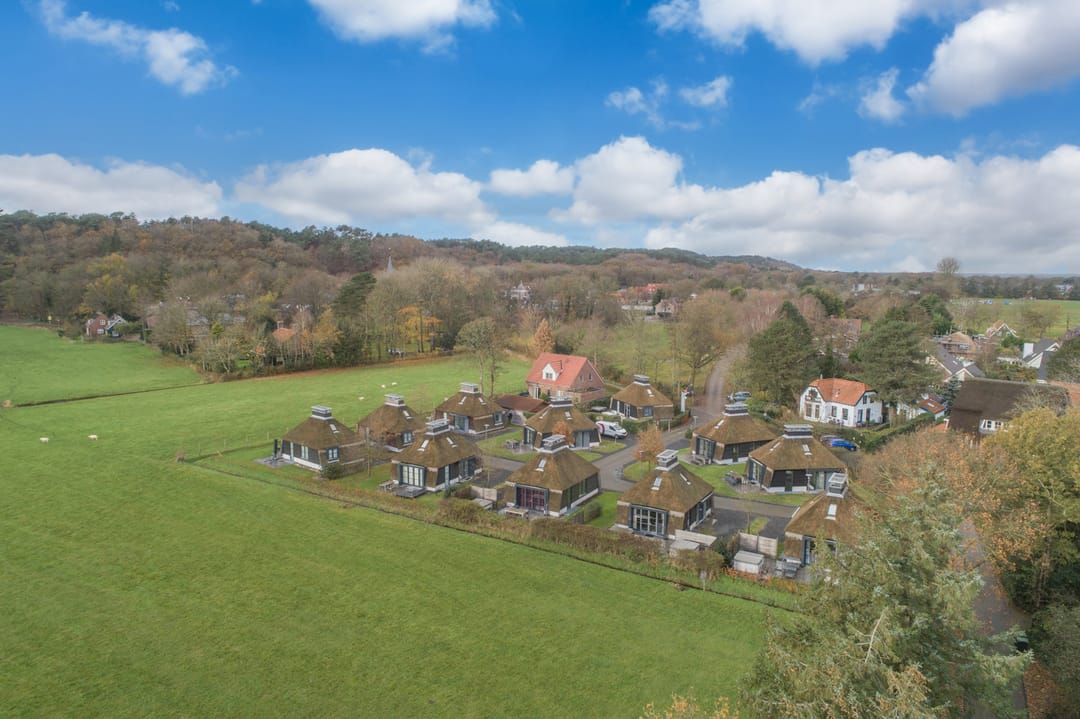 Photo 2 of Burgemeester Peecklaan 8-HUIS 2