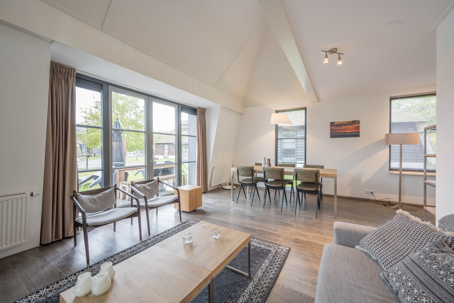 Photo 3 of Burgemeester Peecklaan 8-HUIS 4