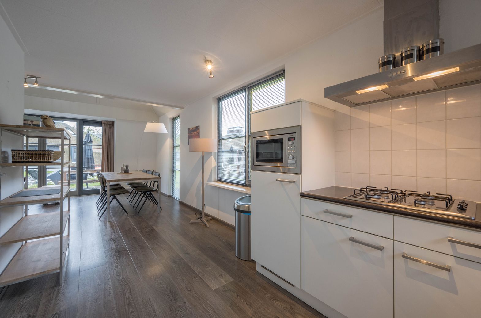 Photo 9 of Burgemeester Peecklaan 8-HUIS 4