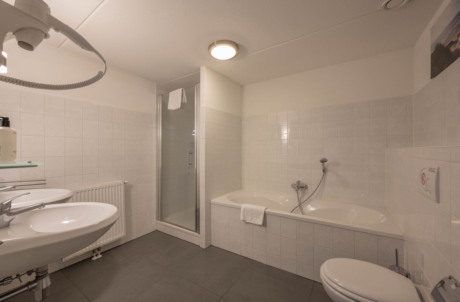 Photo 15 of Burgemeester Peecklaan 8-HUIS 4